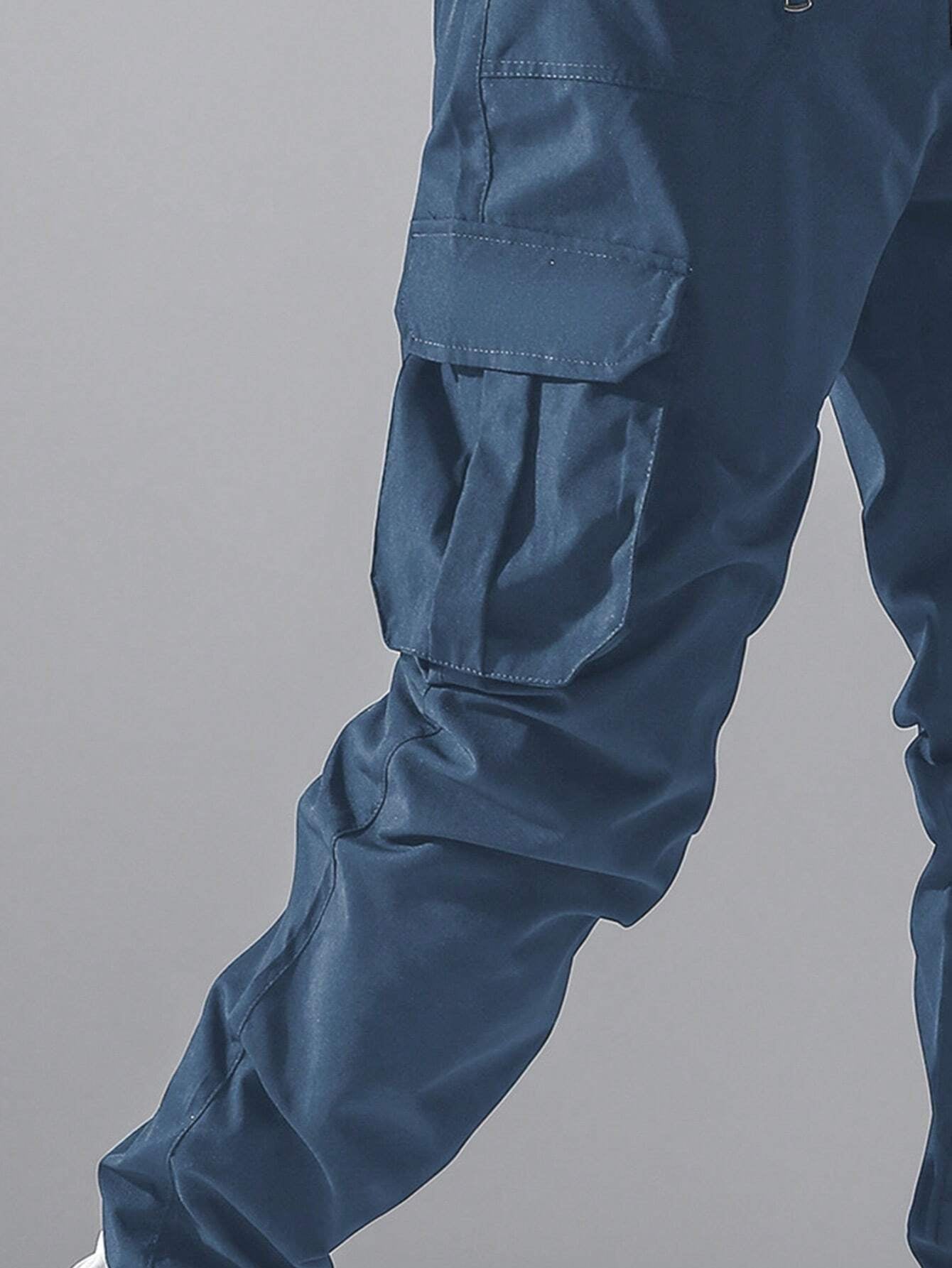 Manfinity Ezcore Loose Fit Men'S Cargo Pants with Flap Pockets, Side Drawstring and Elastic Waist, for Fall