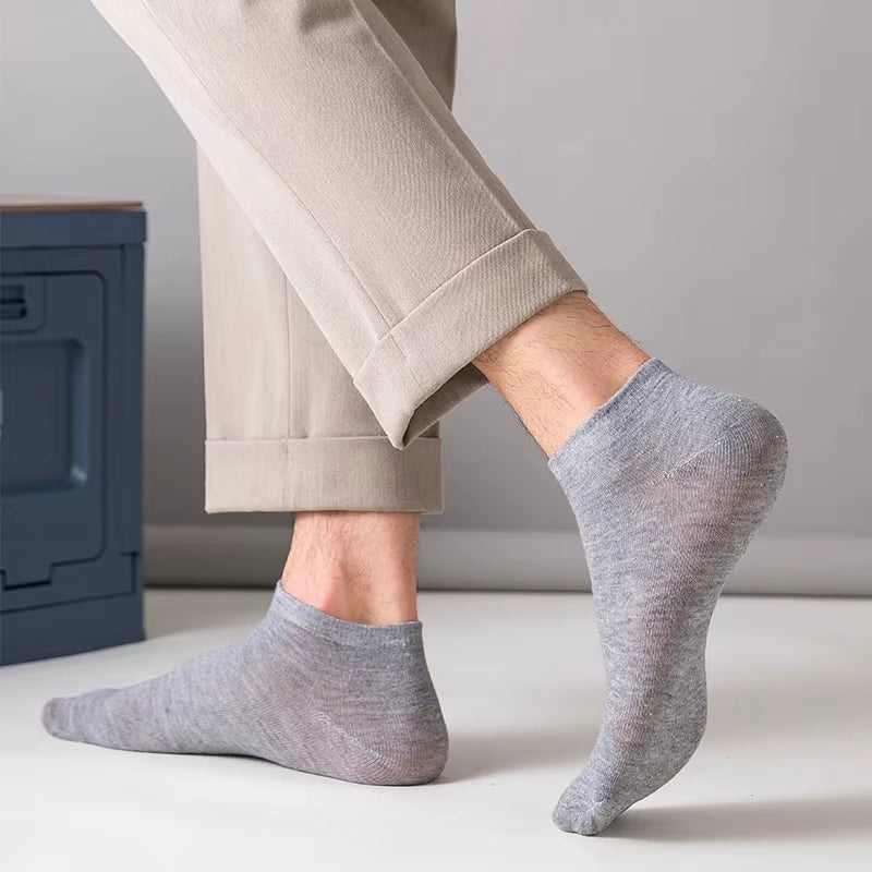 8 Pairs Men Solid Color Minimalist Ankle Socks Fashionable Versatile Trend Socks Lightweight Breathable Comfortable Casual Socks